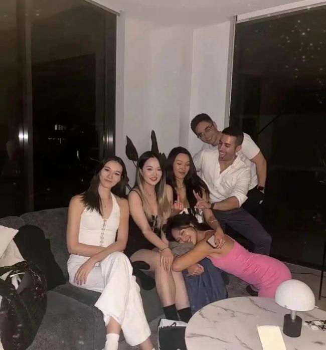 “出国三年判若两人！”一组留学生对比图，牢A的含金量太高了！