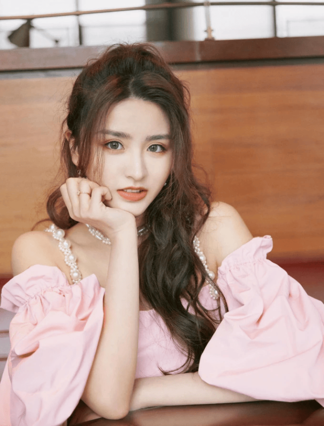 金子涵自曝被人操控：有人在暗处为了操控我