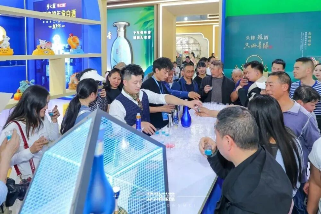 3000斤美酒免费喝、10万现金大奖等你抽……郎酒等你来赴酒博会之约