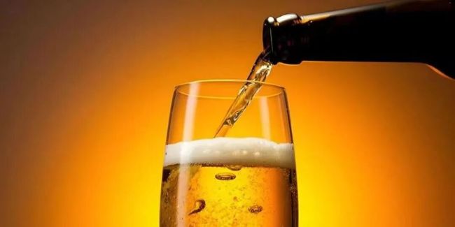 华润啤酒啤白双赋能战略遇阻