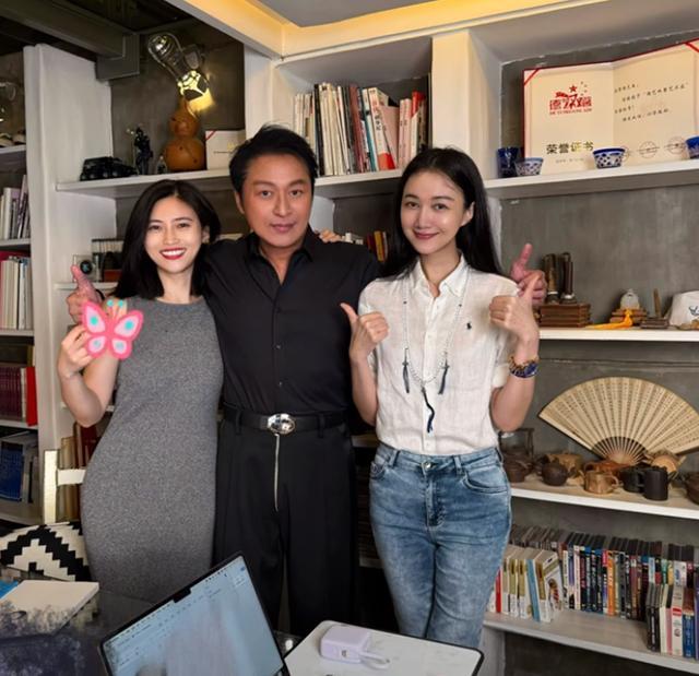 马景涛女友暗讽男方前妻太会装：我的底线已被碰触