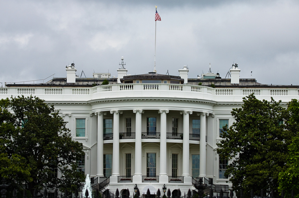 美参议院通过终止特朗普全面关税政策决议 