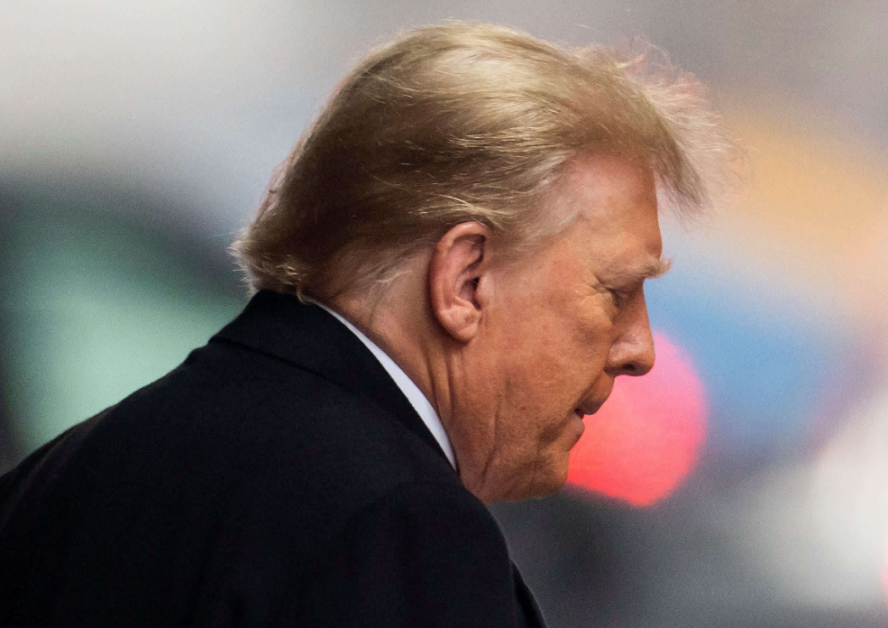 特朗普再发威胁：希望伊朗能回到谈判桌前 