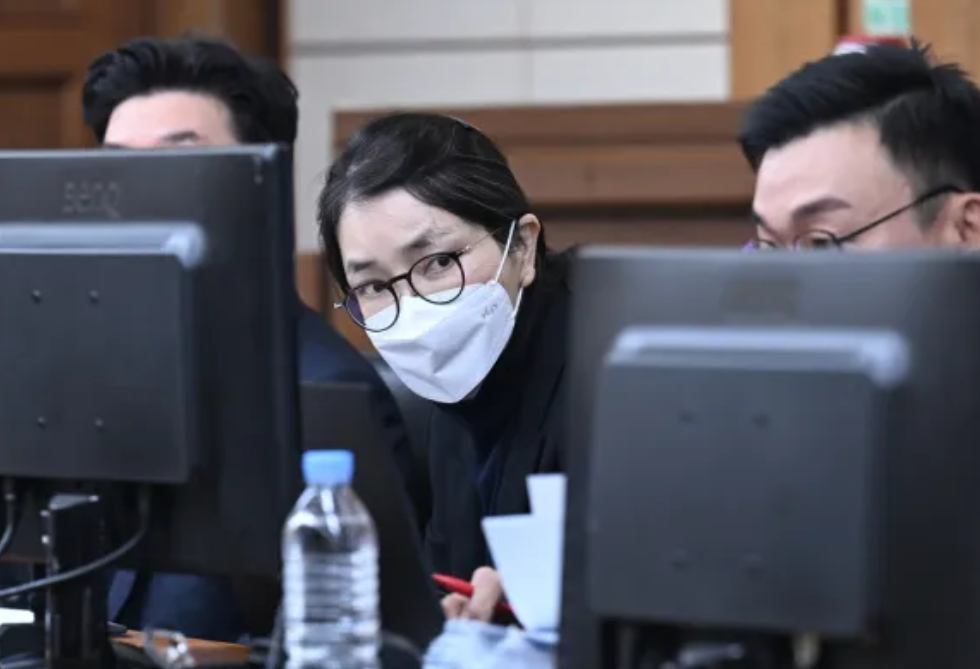 韩国前总统夫人金建希一审宣判 